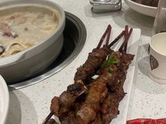 -三人行骨头王火锅(长寿店)
