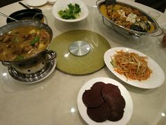 -鑫皇朝酒店(建设一路店)