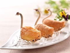 天鹅酥-京香轩·中餐厅(上海中庚聚龙酒店)