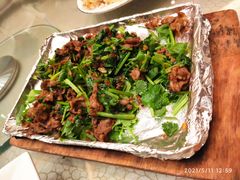 香菜炒羊肉-勺园中餐厅