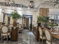 大堂-HuaTa 花榻·花忆西葡餐厅(虹桥南丰城店)