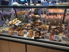 面包甜点陈列柜-盒马鲜生(皇庭广场店)