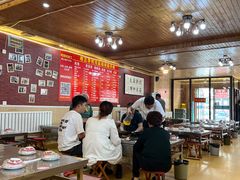 大堂-老三李村河底戳子肉(总店)