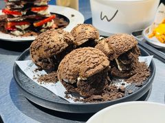 -W COLLECTIVE  DESSERT SHOP