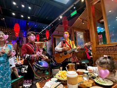 -老滇山寨•云南特色菜•地方菜•民族风情歌舞表演(金碧店)