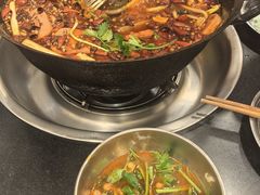 -鸿顺老铁锅美蛙鱼府(解放碑店)