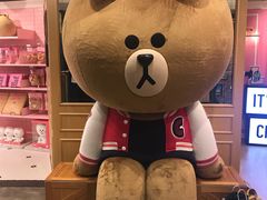 -LINE FRIENDS Garosu-gil Flagship Store