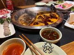 -大龙辣火锅·龙虾·烧烤(湖滨新天地店)