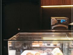 面包甜点陈列柜-星巴克(宝山万达店)