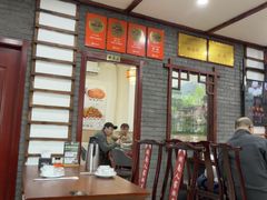 -湖南人家湘菜馆(镇江路店)
