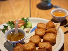 -大头虾越式风味餐厅(光明广场店)