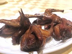 招牌烤乳鸽-石岐佬中山菜馆(张溪店)