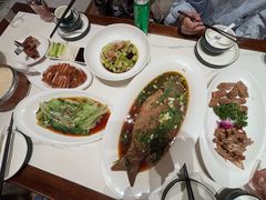 -梅利汴京烤鸭•开封豫菜地标店(东大街店)