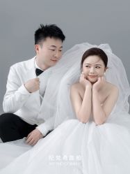 -纪梵希旅拍婚纱摄影(大连总店)