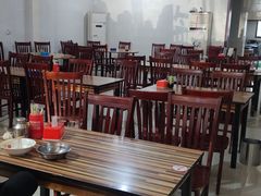 大堂-东关二民手工面条