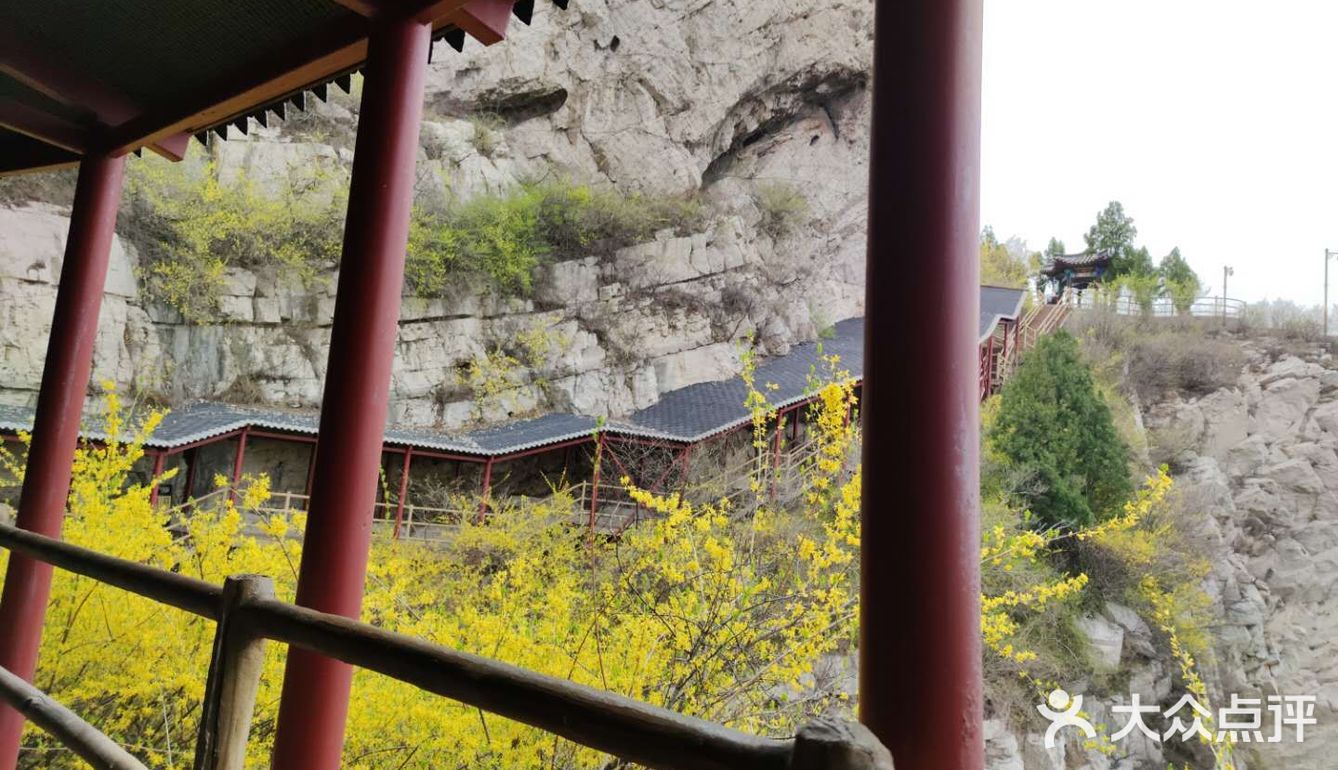 佛慧山在千佛山南側,也隸屬於千佛山景區