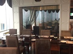 -荣誉国际酒店-云顶旋转餐厅