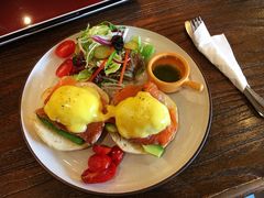 三文鱼班尼迪克蛋-CafeDuVillage乡村咖啡馆(美邻苑店)