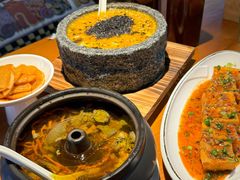 -菌自由丨野生菌火锅特色庭院餐厅(丽江古城店)