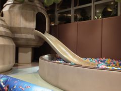 -水桶王国主题餐厅·聚会·生日派对·亲子活动·家庭套餐(亚龙湾希尔顿店)