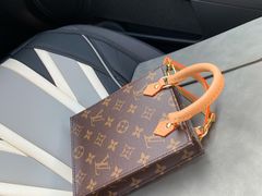 -LV路易威登(德基广场店)