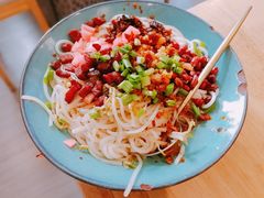 贵阳脆哨粉-贵凤凰贵州米粉(望京店)