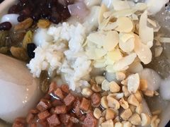 -正南齐北·老街糯米团(洪崖洞店)