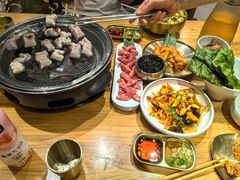 -青瓦餐厅·生鱼片·韩园烤肉(西塔店)