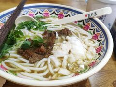 -鑫花溪牛肉米粉(人民广场店)