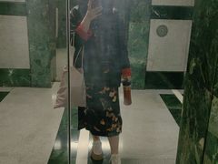 -人民广场-地下停车场