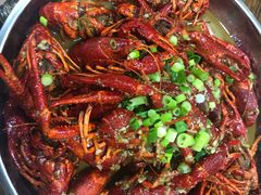 -老东镇啤酒屋海鲜加工·蒸汽海鲜·海鲜烧烤(台东店)