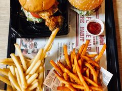 -The Habit Burger Grill 哈比特汉堡(复兴soho店)