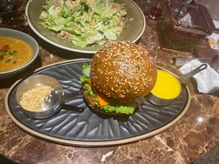 -Let'sBURGERplus·非常创意汉堡(三里屯店)