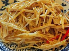 白水芹炒豆腐丝-小实惠嘉(威海路店)