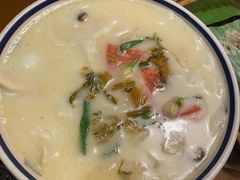 -雀舞云南菜(天津天河城购物中心店)