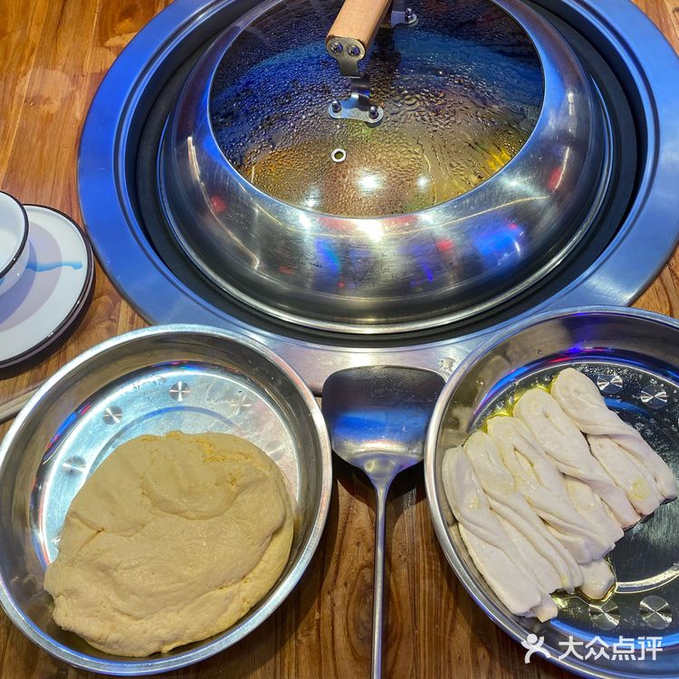 柴火老院铁锅炖