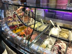-Gelateria Dondoli