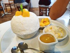 芒果雪冰-Cheevit Cheeva(Sirimangkalajarn)