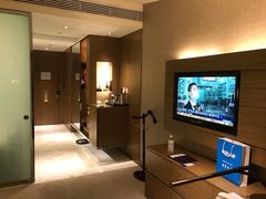 -上海滴水湖皇冠假日酒店