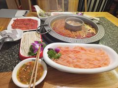 -杨肥肠火锅大排档(火车站花园店)