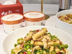 老虎菜拌八带-必点海鲜·海肠捞饭大王(滨江道店)
