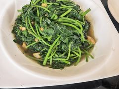 清炒萝卜菜-湖锦酒楼·32年地道湖北菜(光谷店)