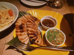 碳烤猪颈肉-瓦城泰国料理(芮欧百货店)