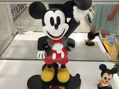 -泡泡玛特POPMART(侨福芳草地店)