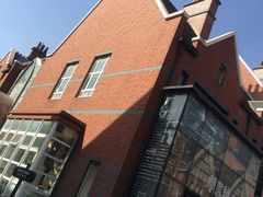 -钟书阁(松江泰晤士小镇店)