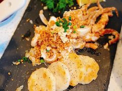蒜香鱿鱼拼配墨鱼饼-汤和好天气 粤菜小馆(鸳鸯店)