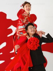 -雪中彩影婚纱摄影·微光艺术中心