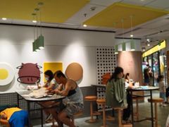 大堂-麦当劳(百联西郊购物中心店)
