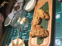 蛋黄焗鸡翅-粤港湾砂锅粥·宵夜(宝龙店)