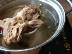 酸萝卜鸭汤锅-龙聚德北京烤鸭(沙坪坝华宇A馆店)